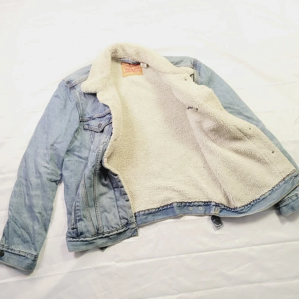 Levis Sherpa Trucker Jacket Mens sz Large Light Wash Blue Denim Fleece Lined